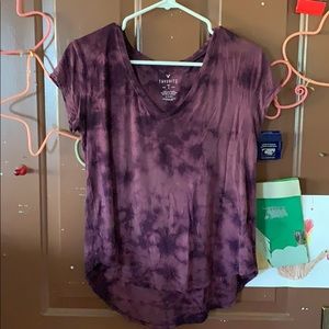 American Eagle v-neck shirt